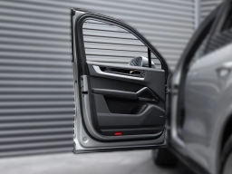 Porsche Cayenne Base AWD 2025