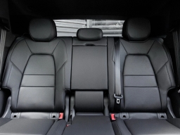 Porsche Cayenne Base AWD 2025