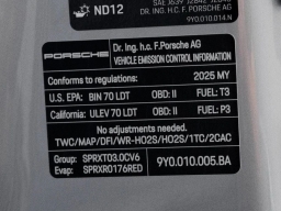 Porsche Cayenne Base AWD 2025