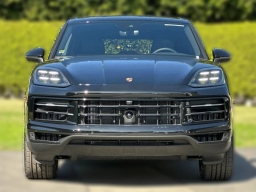 Porsche Cayenne Base AWD 2026