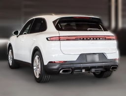 Porsche Cayenne Base AWD 2026