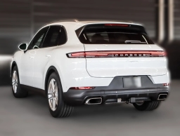 Porsche Cayenne Base AWD 2026