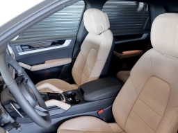 Porsche Cayenne Base AWD 2026