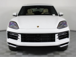 Porsche Cayenne Base AWD 2026