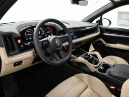 Porsche Cayenne Base AWD 2026