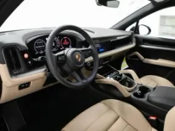 Porsche Cayenne Base AWD 2026