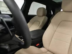 Porsche Cayenne Base AWD 2026