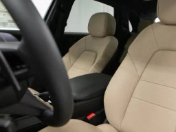 Porsche Cayenne Base AWD 2026