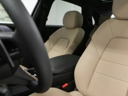 Porsche Cayenne Base AWD 2026