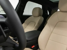 Porsche Cayenne Base AWD 2026