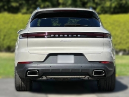 Porsche Cayenne Base AWD 2026