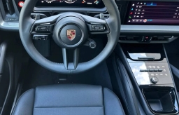 Porsche Cayenne Base AWD 2026