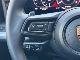 Porsche Cayenne Base AWD 2026