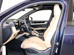 Porsche Cayenne Base AWD 2026