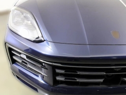 Porsche Cayenne Base AWD 2026