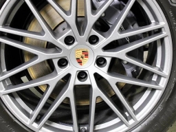 Porsche Cayenne Base AWD 2026