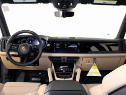 Porsche Cayenne Base AWD 2026