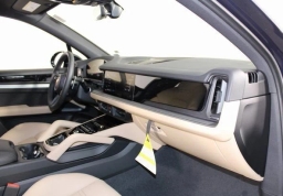 Porsche Cayenne Base AWD 2026