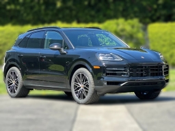 Porsche Cayenne Base AWD 2026