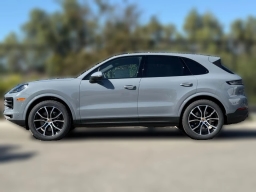 Porsche Cayenne Base AWD 2026