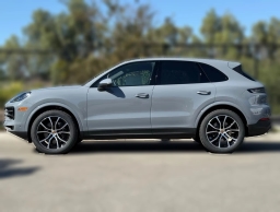 Porsche Cayenne Base AWD 2026
