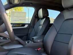 Porsche Cayenne Base AWD 2026