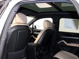 Porsche Cayenne Base AWD 2026