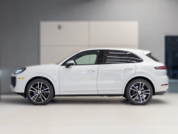 Porsche Cayenne Base AWD 2026