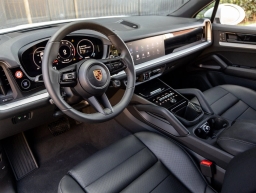 Porsche Cayenne Base AWD 2026