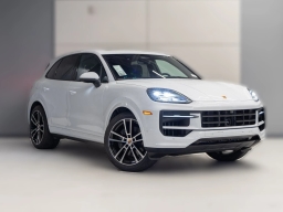 Porsche Cayenne Base AWD 2026