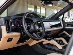 Porsche Cayenne Base AWD 2026