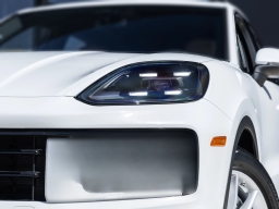 Porsche Cayenne Base AWD 2026