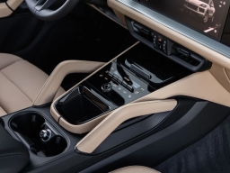 Porsche Cayenne Base AWD 2026