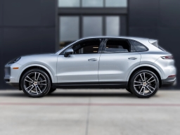 Porsche Cayenne Base AWD 2026
