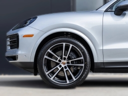 Porsche Cayenne Base AWD 2026