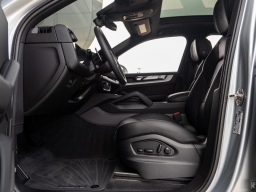 Porsche Cayenne Base AWD 2026