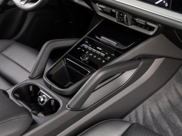 Porsche Cayenne Base AWD 2026