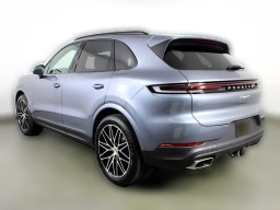 Porsche Cayenne Base AWD 2026