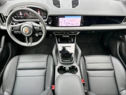 Porsche Cayenne Base AWD 2026