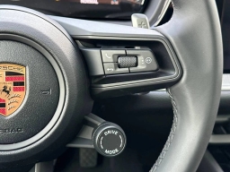 Porsche Cayenne Base AWD 2026