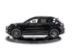 Porsche Cayenne Base AWD 2026