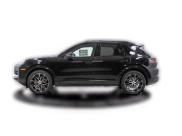 Porsche Cayenne Base AWD 2026