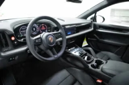 Porsche Cayenne Base AWD 2026