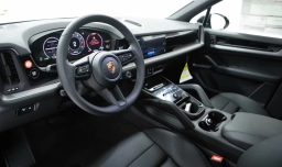 Porsche Cayenne Base AWD 2026