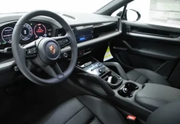 Porsche Cayenne Base AWD 2026