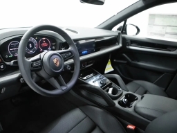 Porsche Cayenne Base AWD 2026