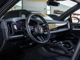 Porsche Cayenne Base AWD 2026