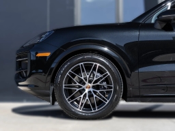 Porsche Cayenne Base AWD 2026