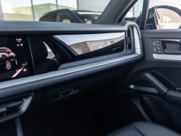 Porsche Cayenne Base AWD 2026