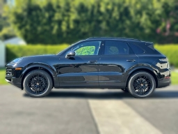 Porsche Cayenne Base AWD 2026